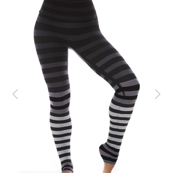 K-DEER Striped Collection in black and gray - Picture 5 of 5